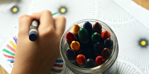 crayons-1445053_1280.jpg